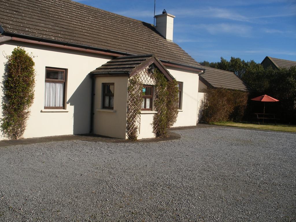 Doolin Cottage Accommodation ภายนอก รูปภาพ